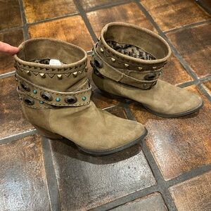 Sbicca Vintage Collection-size 9-Sage